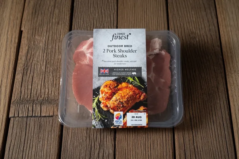 Tesco Finest Pork Shoulder Steaks (400g) pack photo
